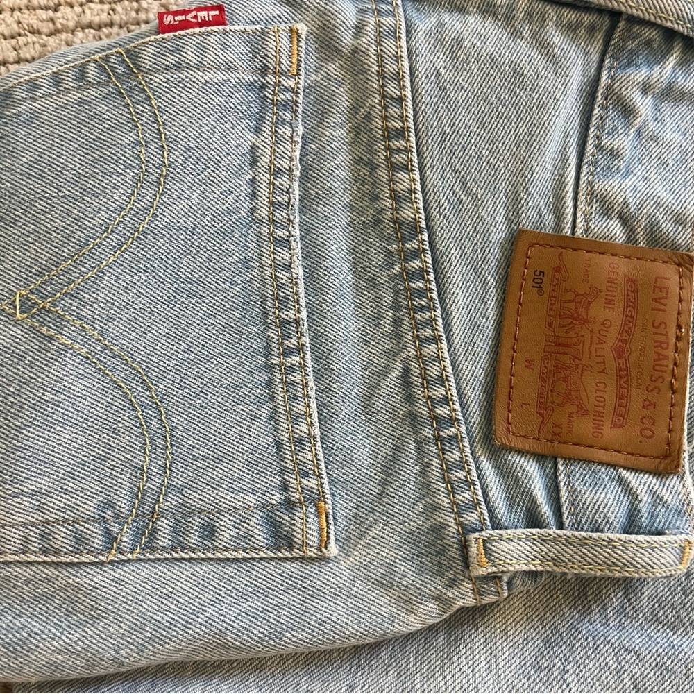 Levi's 501 Light Blue Denim Jeans